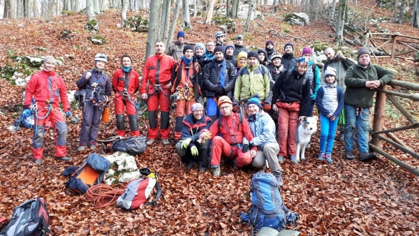 2019.11.11 Sokole G&oacute;ry - wyjazd kursowy jaskiniowy