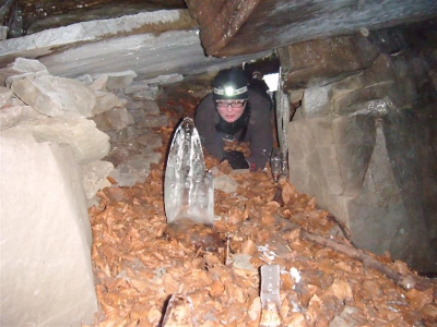 2013.01.26 Wietrzna Dziura na Magurce w Beskidzie Małym