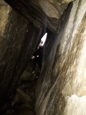 2018.02.21 Akcja narciarsko - jaskiniowa /Jaskinia w Boraczej K.Bż-02.01/