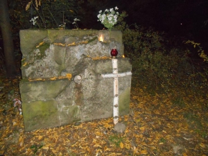 2015.10.29 Tajemniczy pomnik pod Dębowcem - wyjazd Sekcji Historii Kultury Materialnej Speleoklubu Bielsko-Biała