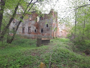 2022.05.03 Zwiedzanie ruin pałacu w Głębowicach