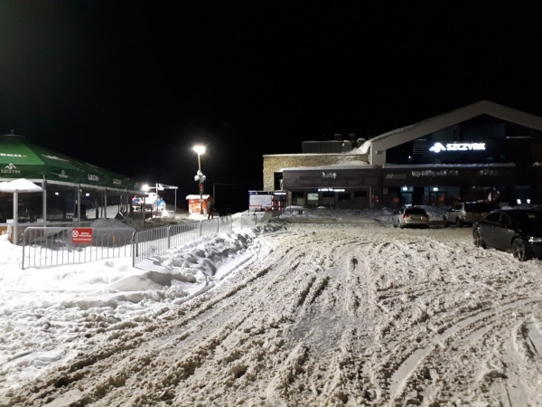 2021.01.19 P12W - Skrzyczne od gondoli i akcja świetlna