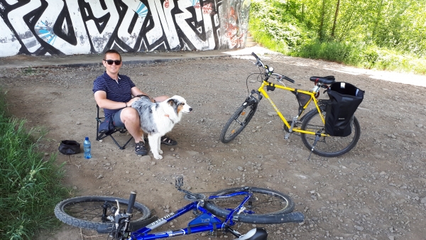 Na zdjęciu Paweł czekał na "zasadniczy peleton"